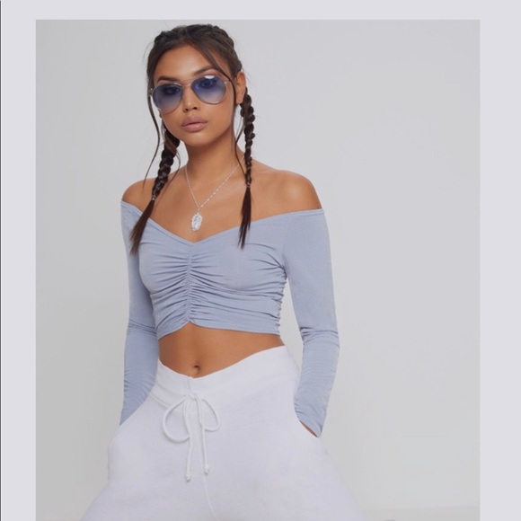 Tops - Cute Off the shoulder top!